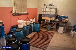 [VIDEO] Zlikwidowane laboratorium, zatrzymani 2 chemicy, przejęty towar wart ok. 15 mln zł