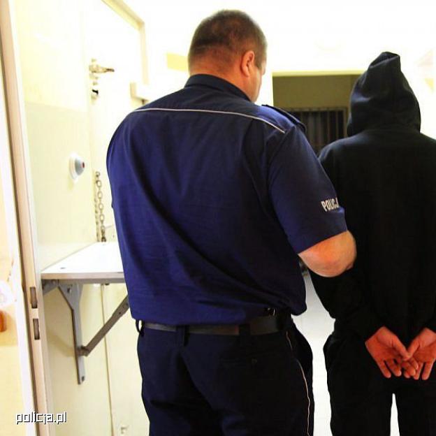 Skatowali 56-latka. Ciało po kilku dniach odnaleźli policjanci! 